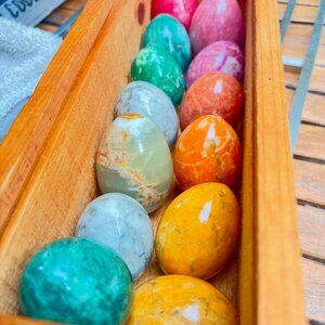 Vintage Godinger Italian Alabaster Eggs – 13 Multi-Colored Stone Eggs in Box